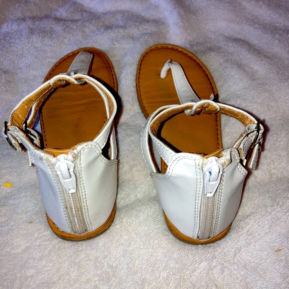 White girls size 1 sandals Cat and Jack